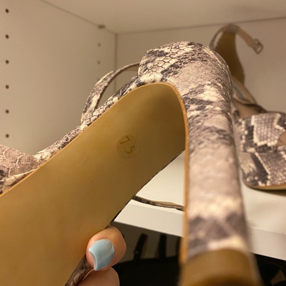 Shoes - Steve Madden heels